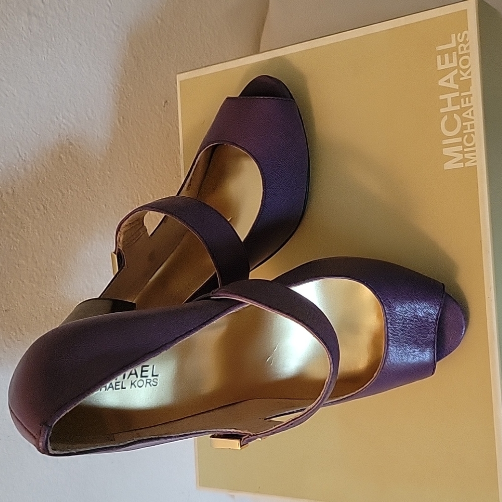 NWOT Michael Kors Purple Opened Toe Pumps